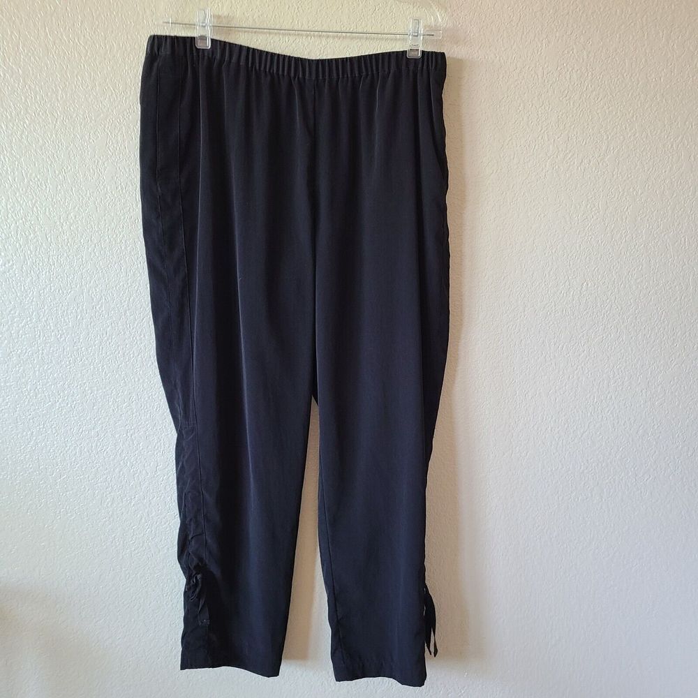Chicos Pull On Pant 2 Medium‎ Crop Black Pockets Elastic Waist Adjustable Legs